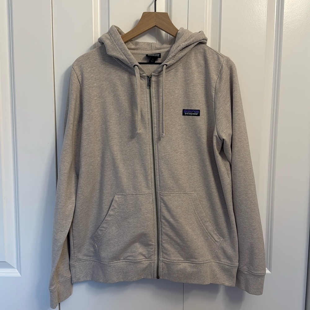 Women’s Patagonia Organic Cotton Zip up Hoody, size Large